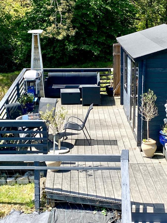 One Of The Best Properties In Lyme! Breathtaking Views Across The Whole Bay. 3 Stories With 2 Tier Veranda Around The Property. Sleeps 6 Λάιμ Ρέγκις Εξωτερικό φωτογραφία
